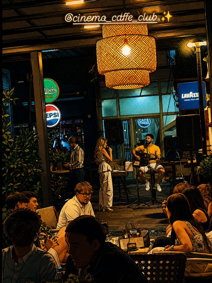 Živa muzika — akustično veče u bašti Cafe Cinema, pevačica i gitarista pred publikom